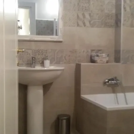 B&B Aquila Antica 라킬라